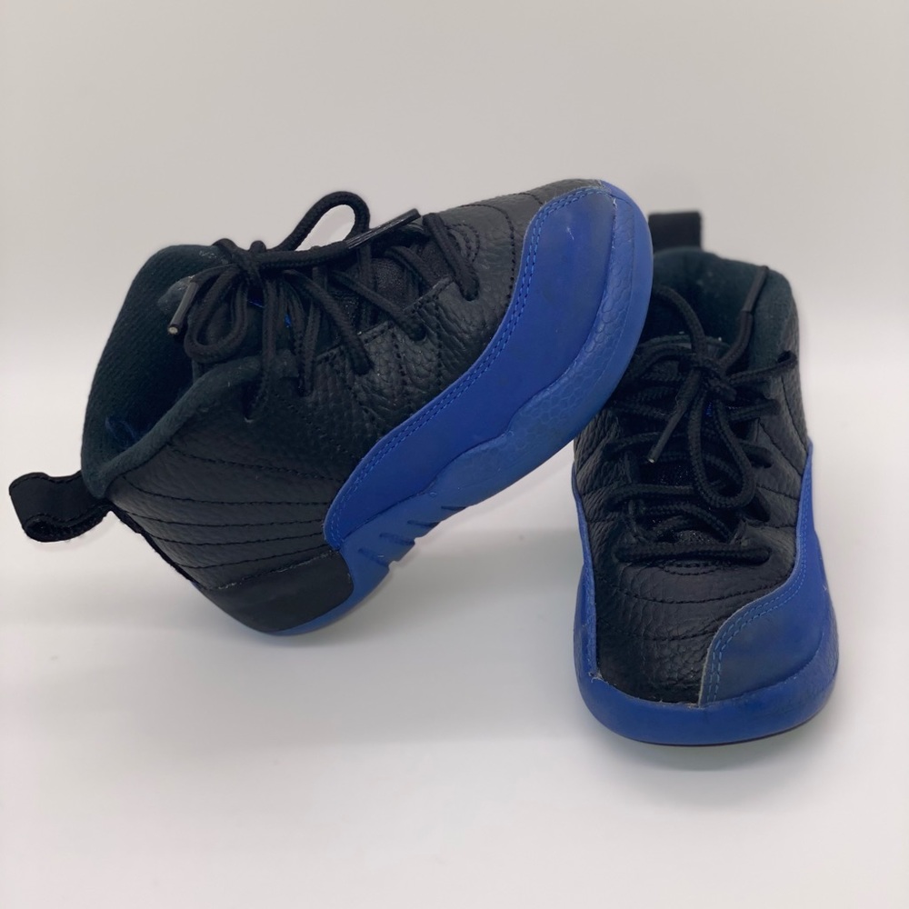 JORDAN RETRO 12